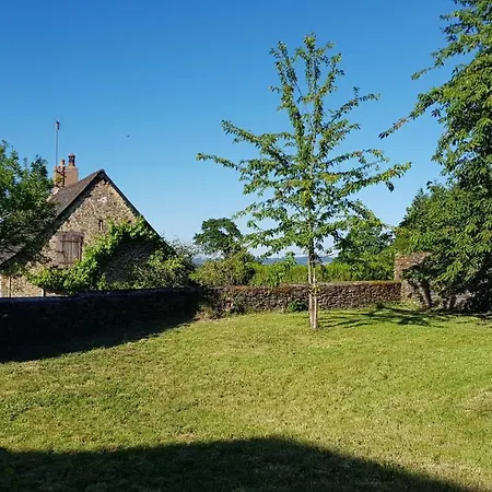Charming Cottage In A Typical French Village Saint-Christophe-du-Luat Exterior foto